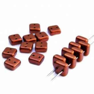 Dvoudírkové korálky čtverečky Chexx 6x6mm, barva červená