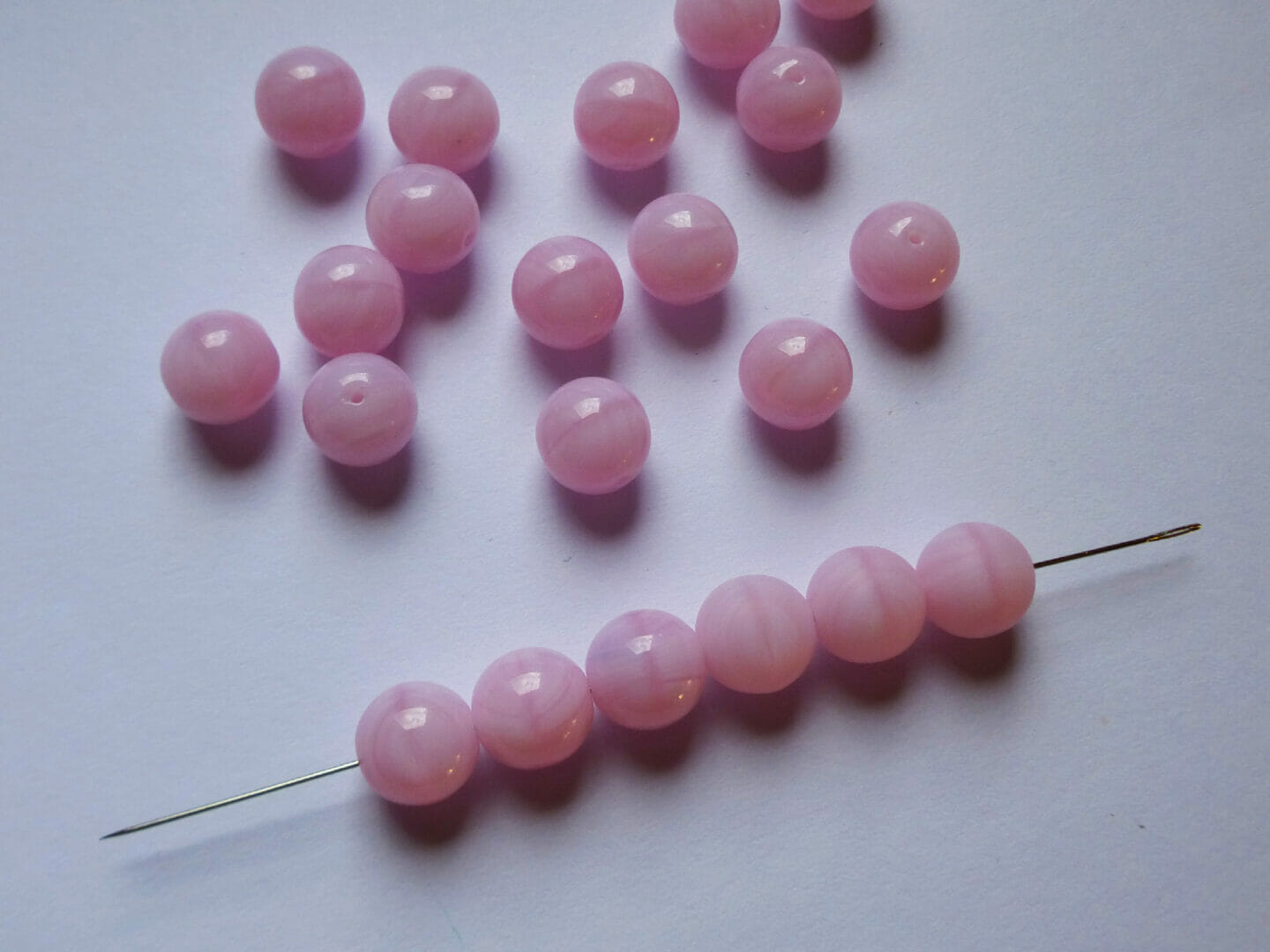 Mačkané korálky kuličky 8mm, barva růžová-71111 1 Mačkané korálky kuličky 8mm, barva růžová-71111