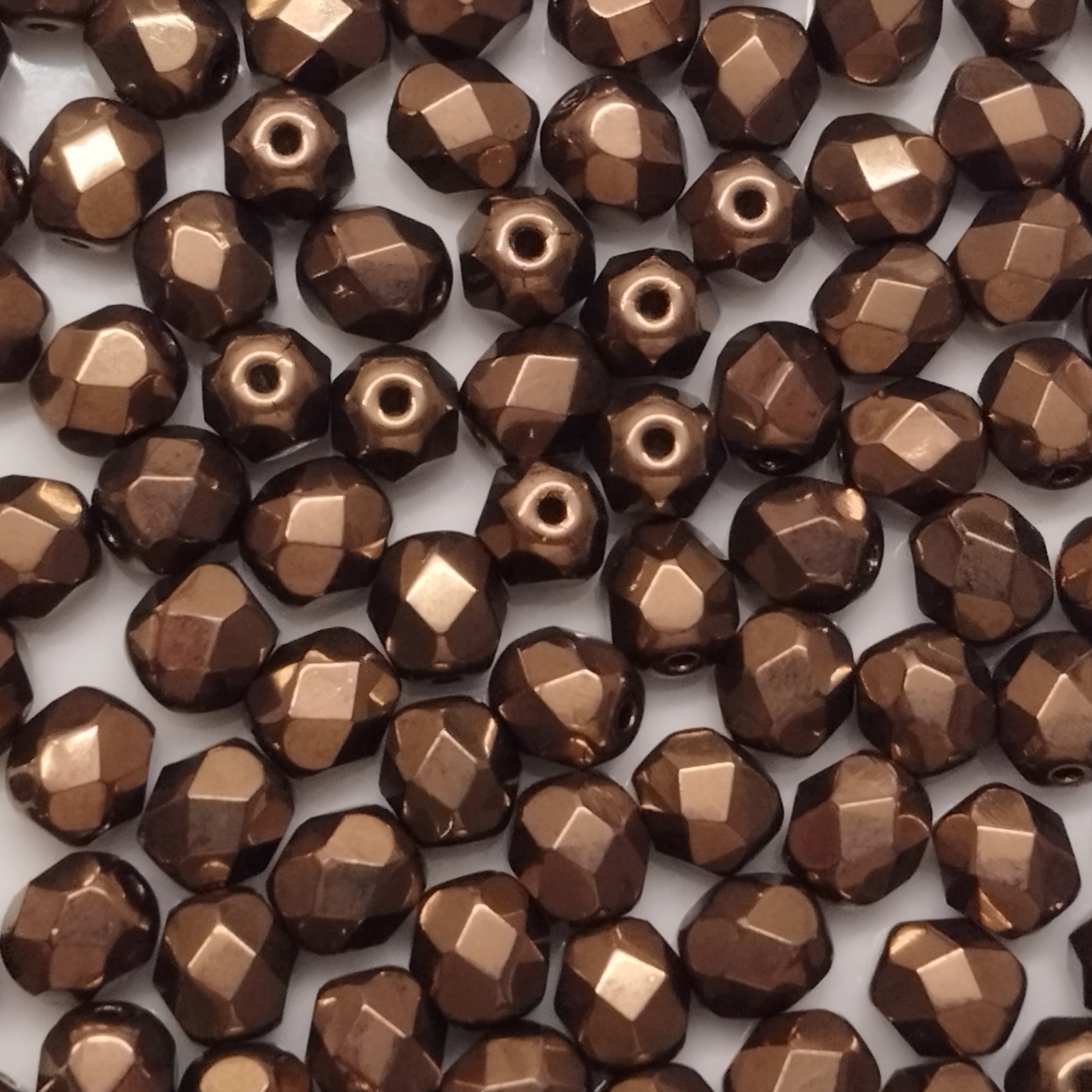 Broušené korálky 6mm, barva černá s úpravou 23980/21415 1 Broušené korálky 6mm, barva černá s úpravou 23980/21415