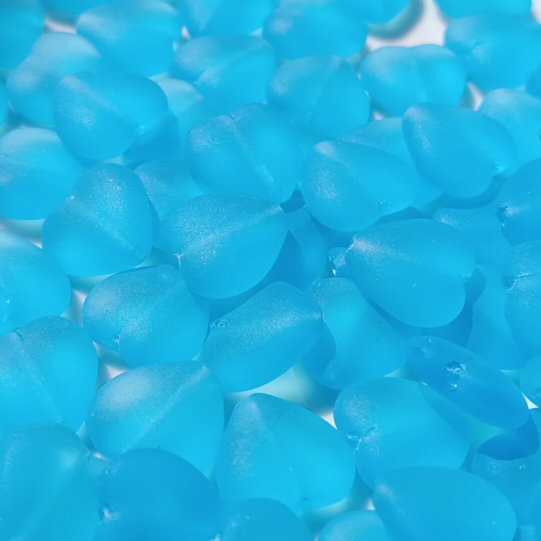 Mačkané korálky srdíčka 15x16mm, barva modrá mat 1 Mačkané korálky srdíčka 15x16mm, barva modrá mat