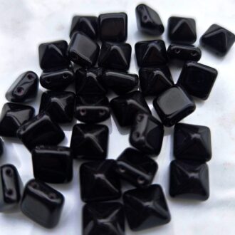 Korálek mačkaný, tvar pyramida, rozměr 12x12mm, barva 23980-černá