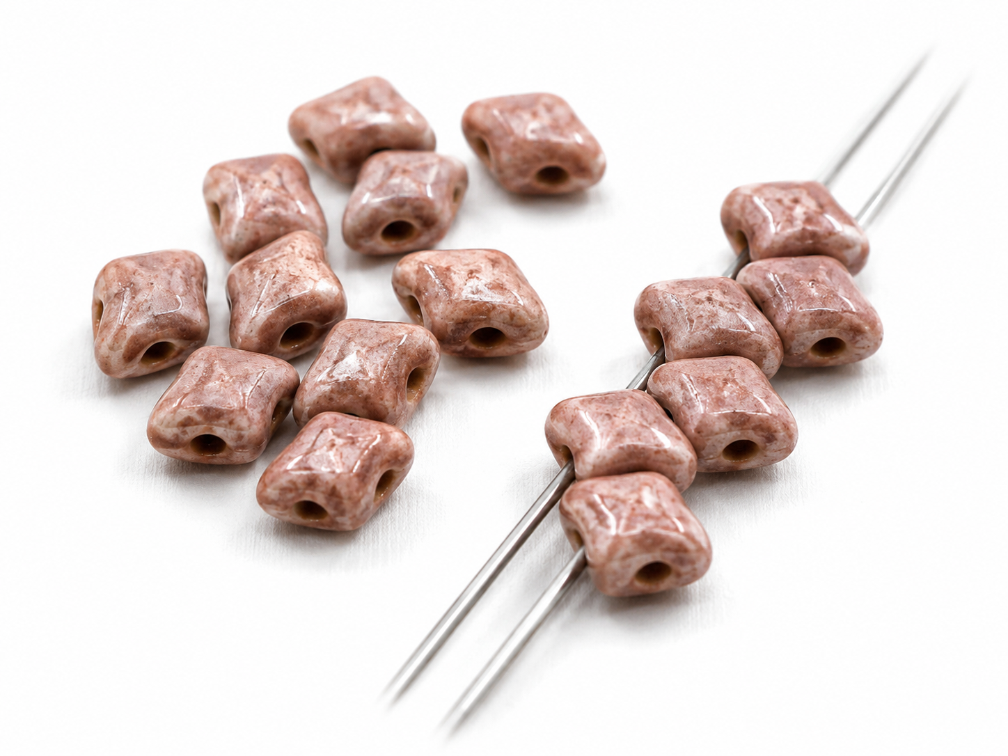 Dvoudírkové korálky Vario 5x3mm, barva M 012-béžová 1 Dvoudírkové korálky Vario 5x3mm, barva M 012-béžová